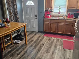 230 E Church St FLOOR 1, Slatington, PA 18080