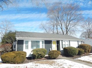 57 Woodlawn Dr, Cranston, RI 02920