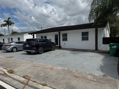 6121 Coral Way, Miami, FL, 33155