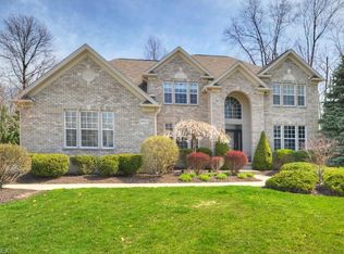 30822 Falkirk Dr, Westlake, OH