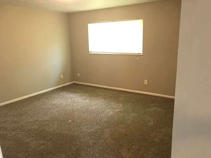 8502 Buckingham Rd — Photo 15