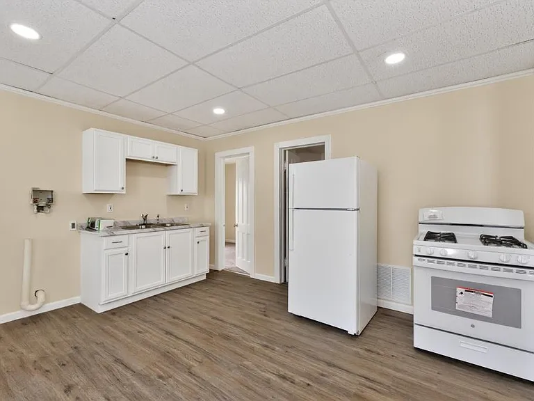 78 Academy St #2 — Photo 5