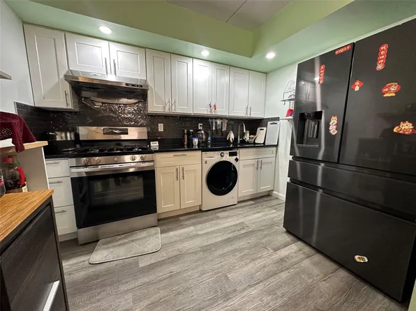 143-45 Barclay Avenue #B5, Flushing, NY 11355