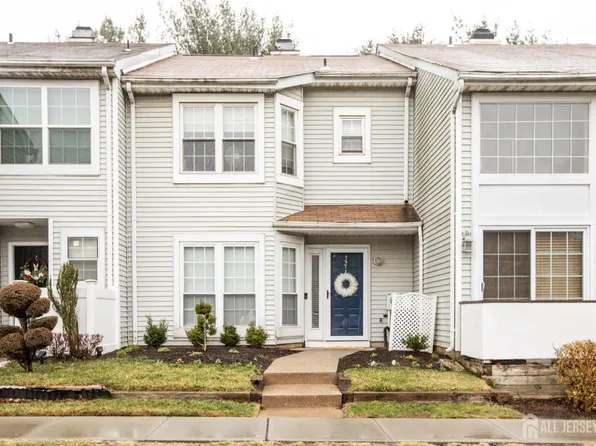 32 Ivy Hill Rd, Parlin, NJ 08859