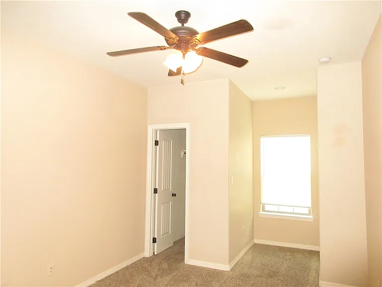 405A Ash St — Photo 14