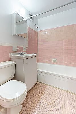 5th image of 400 E 9th St #3C