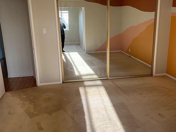 5th image of 33 Oakmont Dr