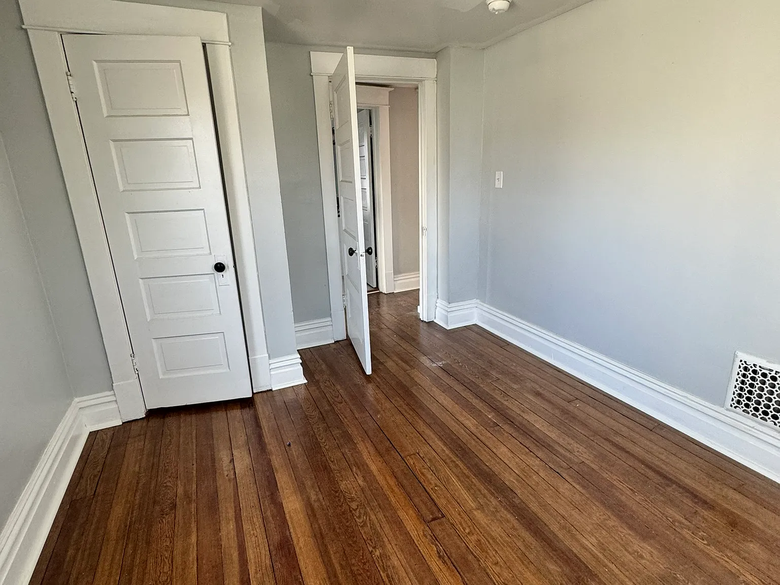 4 bed, 1384 sqft, $1,650 — Photo 1