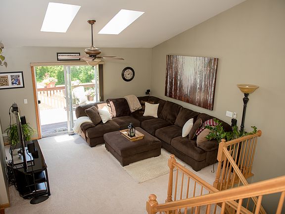 4th image of 1741 N Maplewood Ct
