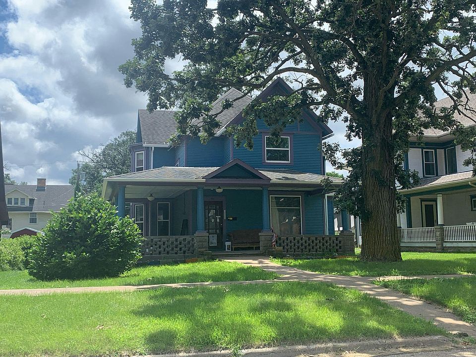 1st image of 807 Audubon St