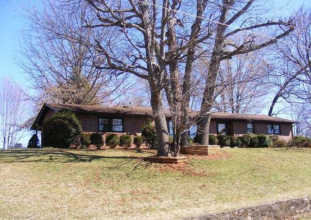 1st image of 1063 Hilltop Dr
