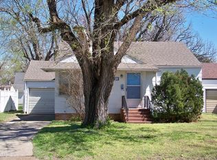 108 S Larson Ave, Chanute, KS 66720