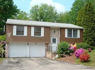 225 Oberlin Dr, Butler, PA