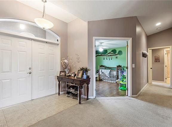 4th image of 1112 Edelweiss St E