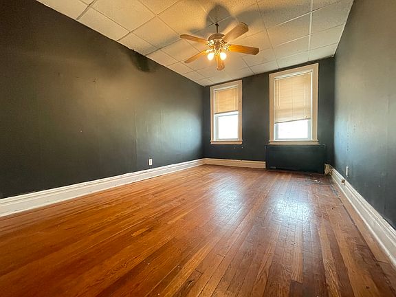 3rd image of 34 Kensington Ave #11E
