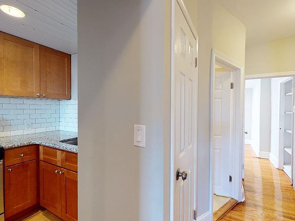3rd image of 2612 South St Floor 2