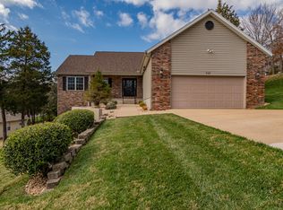 325 Country Bluff Dr, Branson, MO 65616