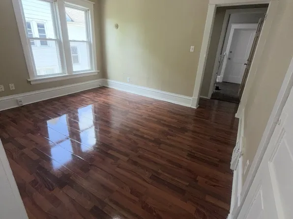 1811 60th St APT 3, Kenosha, WI 53140