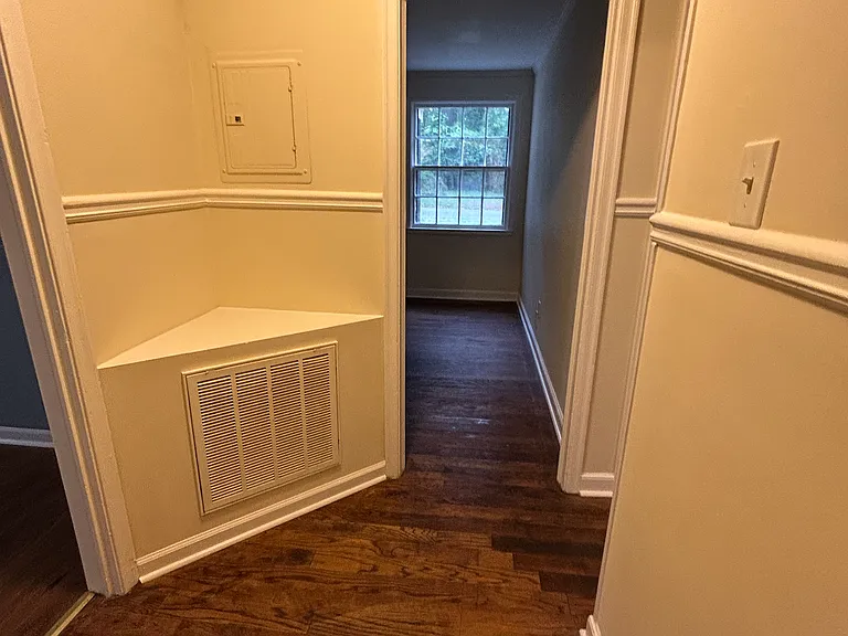 3221 Atkins Dr — Photo 16