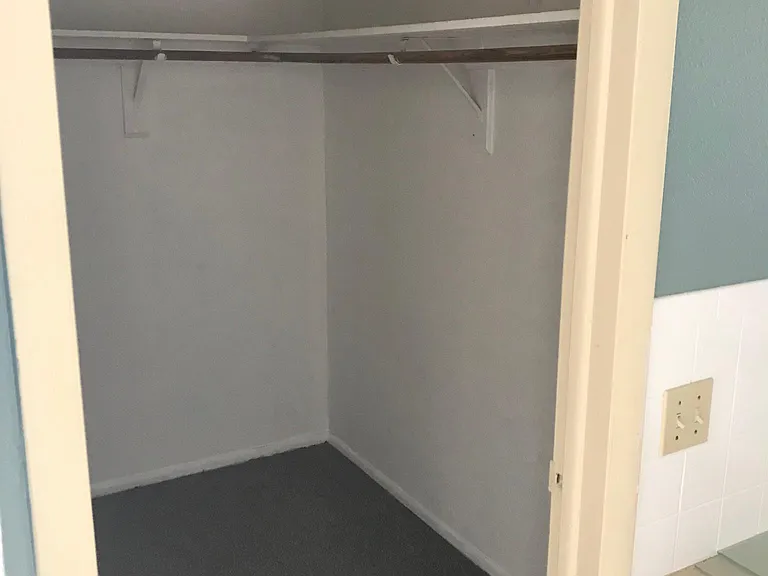7430 Belvedere Ter — Photo 10