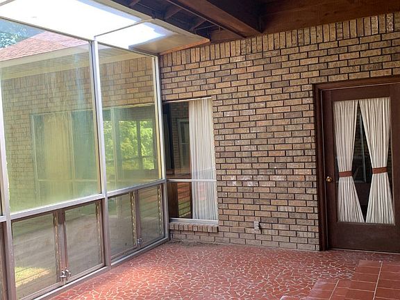 4th image of 8 Appaloosa Cir