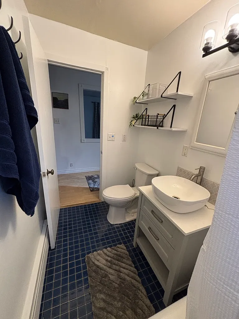 2 bed, 800 sqft, $2,600 — Photo 4