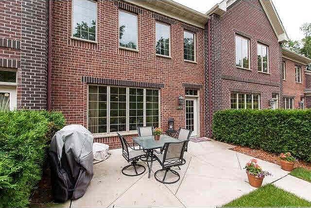 1st image of 12425 Flanders Court NE