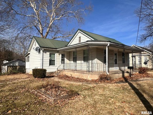 223 S Carrollton St, White Hall, IL 62092