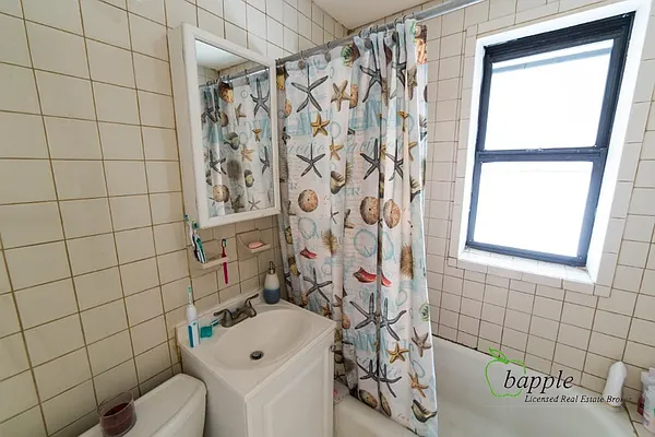 Rented by Bapple | media 24