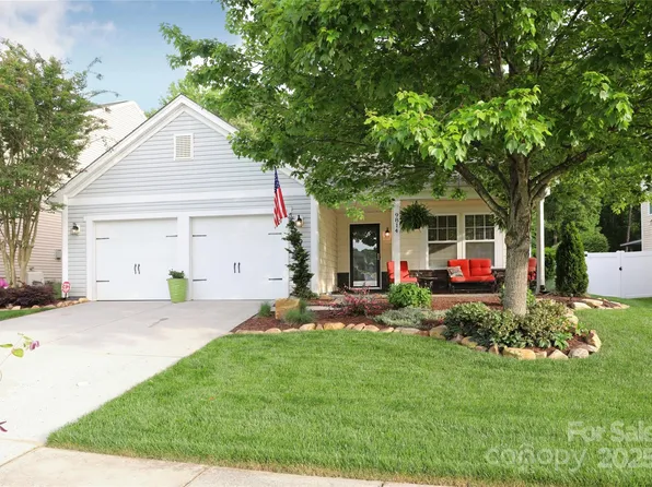 9814 Fernspray Rd, Charlotte, NC 28215