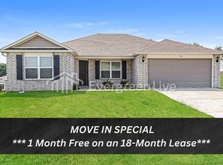 24 Dobbin Dr, Austin, AR 72007