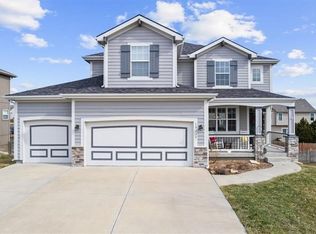 19332 W 210th St, Spring Hill, KS 66083