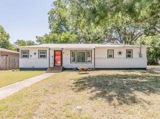 611 Graham St, Cleburne, TX 76033