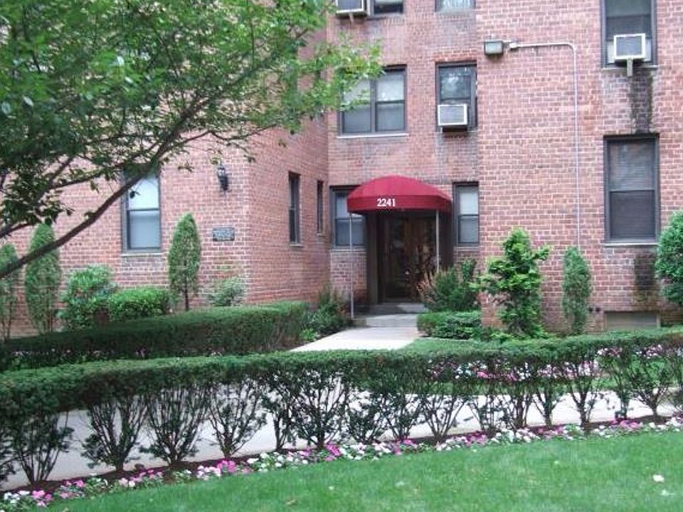 1st image of 2241 Plumb 1st St APT 6S