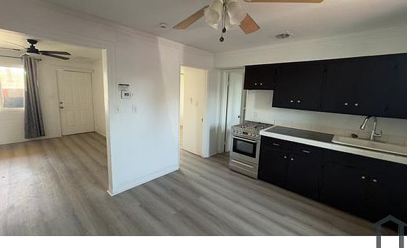 2nd image of 2203 N 26th Pl APT 5