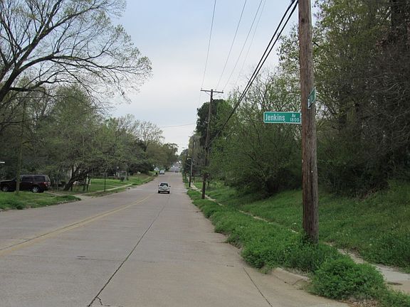 5th image of 410 Olive St