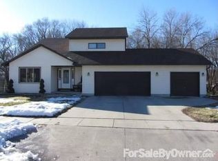 325 S Samson St, Roland, IA 50236