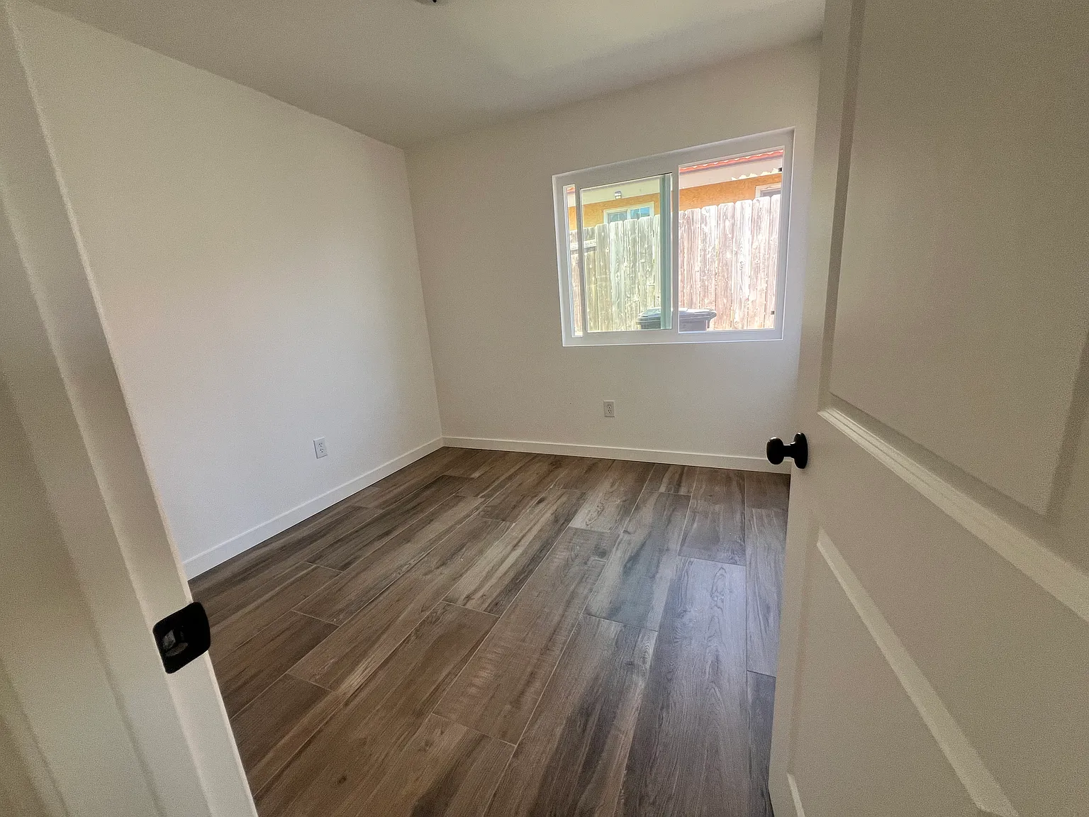 3 bed, 1280 sqft, $3,650 — Photo 3