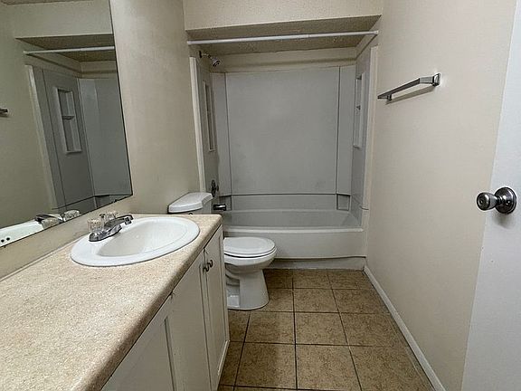 5th image of 7516 Pebblestone Dr APT M