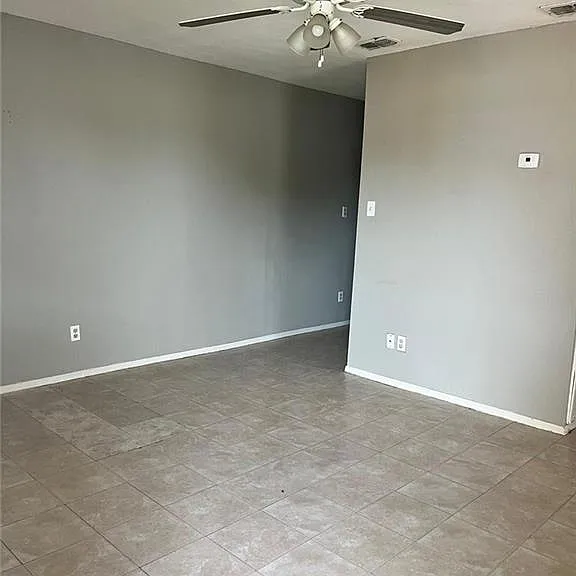 1801 Washington Ave #8 — Photo 3