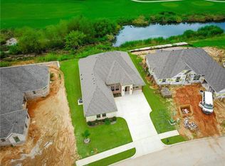 2069 Clive Dr, Granbury, TX 76048