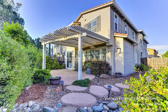 1003 Ferry Cir — Photo 29