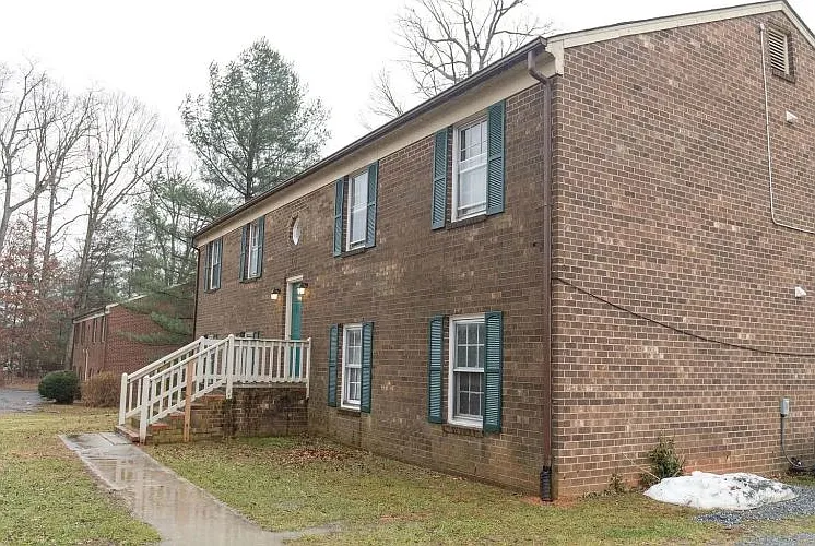 185 Moss Creek Dr #C — Photo 1