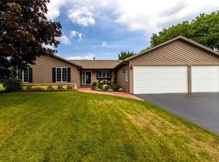 94 Haskins Ln S, Hilton, NY 14468