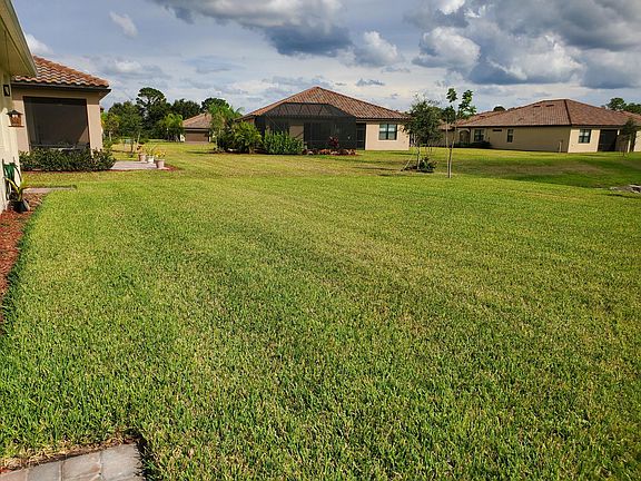 4th image of 12544 Felice Dr