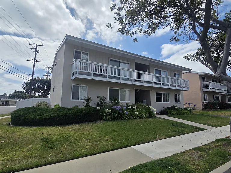 25206 Bigelow Rd #1 — Photo 3