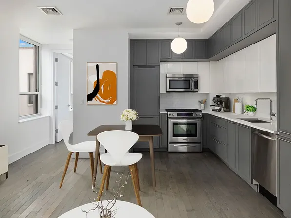 416 West 52nd Street 704 image 3 of 19