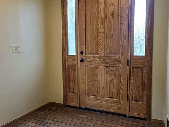 3rd image of 3033 W Viewmont Way W