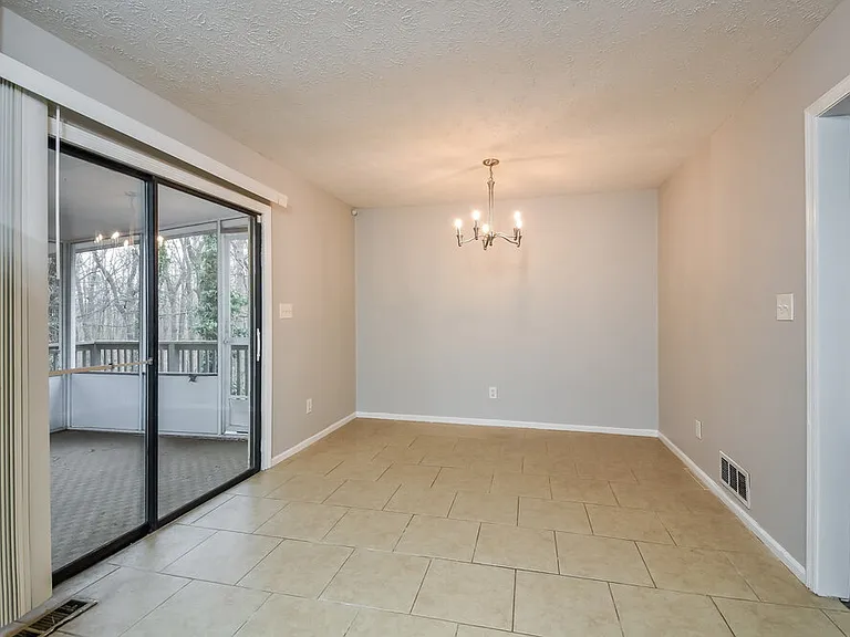3504 Sandra Dr — Photo 7