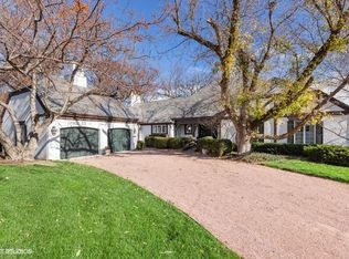 504 Burr Ridge Clb, Willowbrook, IL 60527